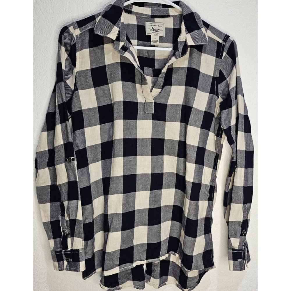 G.H Bass and Co. Black & White‎ Plaid Shirt Womans Small